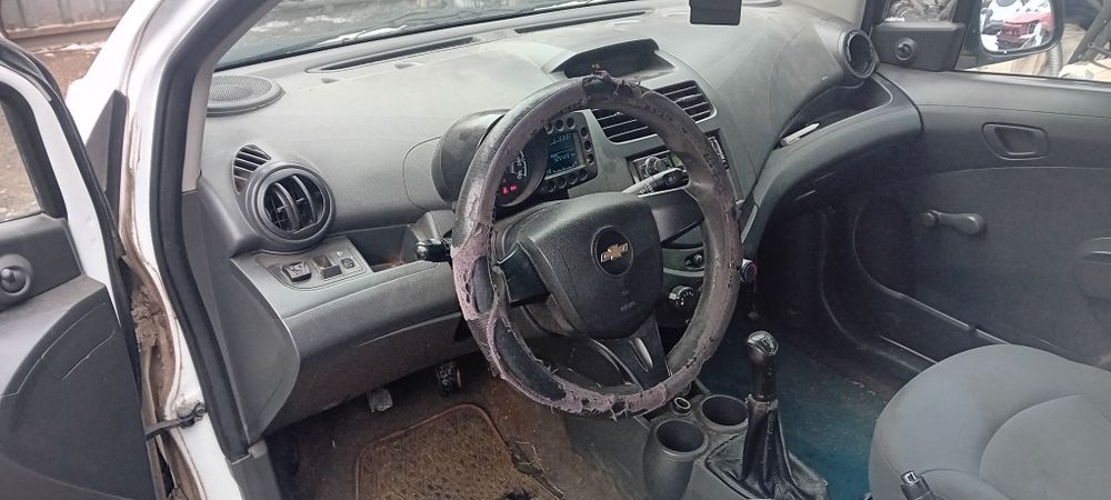 Chevrolet spark на части