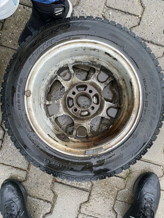 Pirelli - Покрышки с дисками 175/65/R14