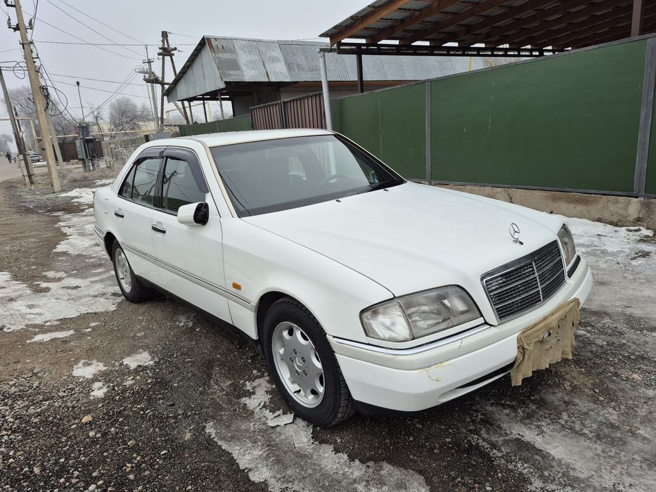 Мерседес сешка 2.2 объем