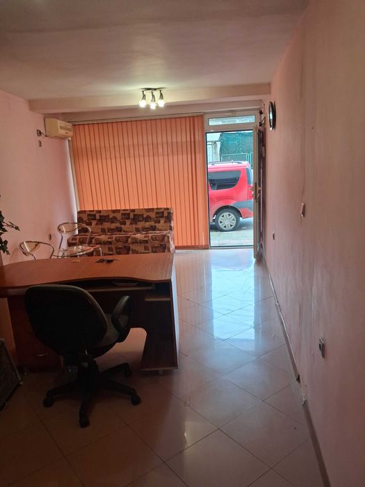 Давам ателие под наем