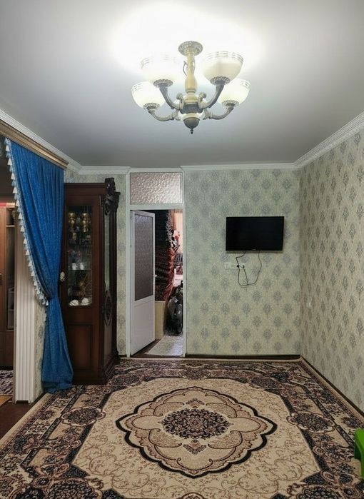 Азиз бозор 8-март фабрика ёнида квартира зўдлик билан Сотилади