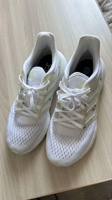Кросовки женские  Adidas