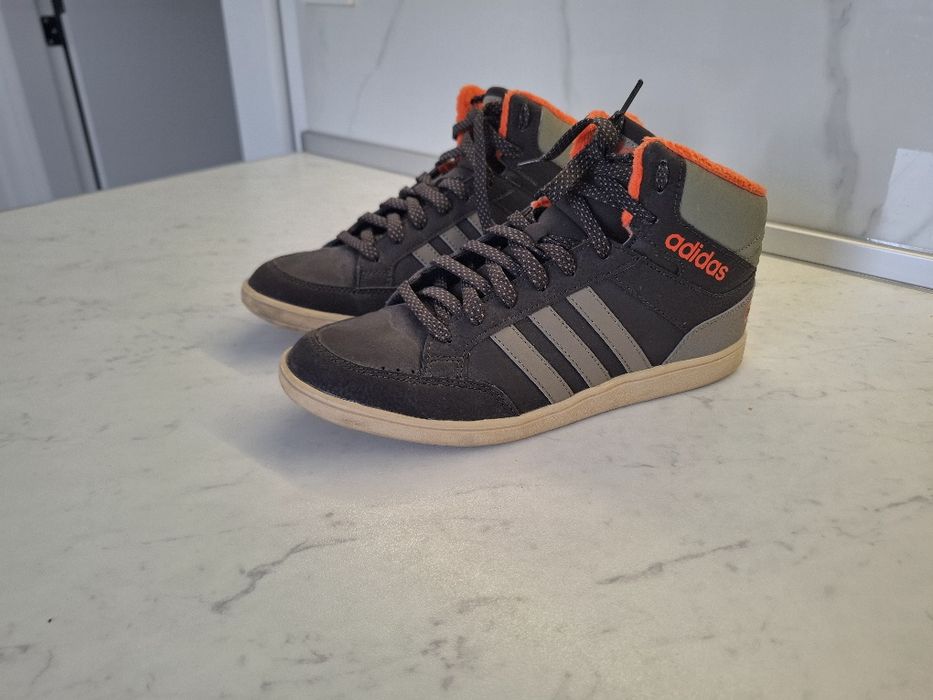 Кецове адидас 40 номер