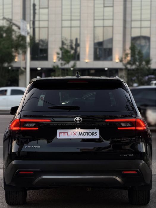 Toyota Highlander 2024 — 4