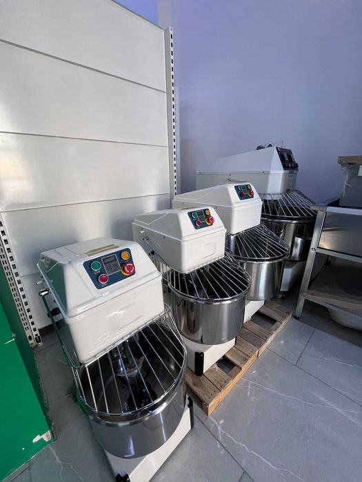 Планетарный миксер, миксер, тестомес