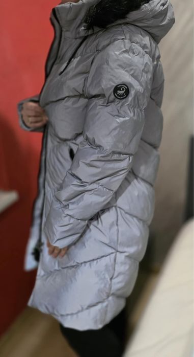 Продавам Дамско Зимно Яке