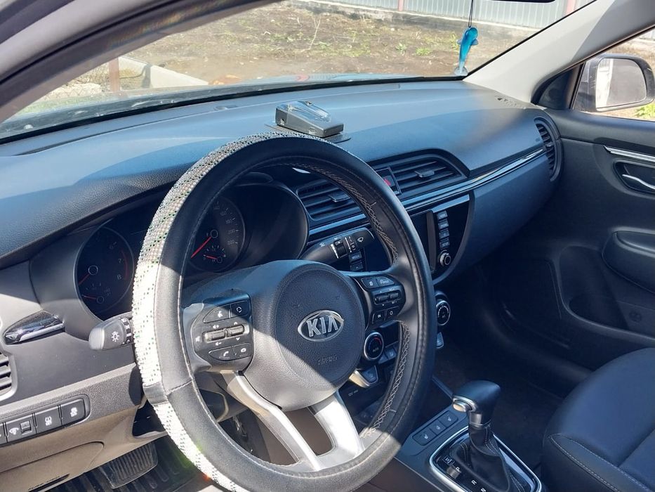 Продам автомобиль КИЯ РИО.