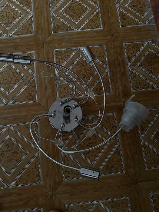 Бесплатно Люстра 5 рожковая
