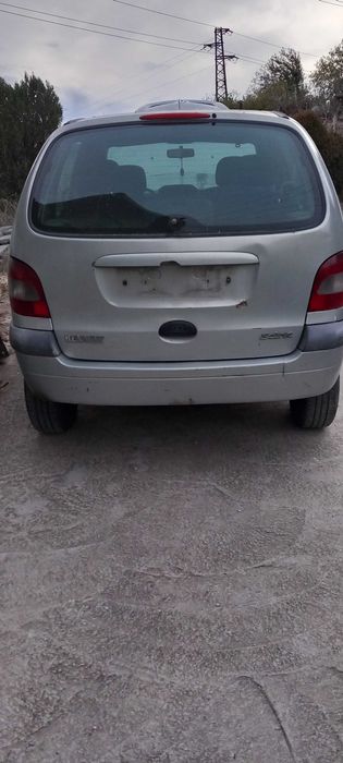 Рено меган сценик 1.9dti на части