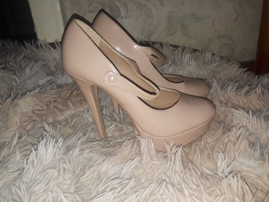 Forever 21, Лабутены, 35,5-36
