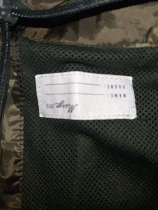 Geacă subțire  foiță mărimea  4 5 ani și una mărimea 4 ani