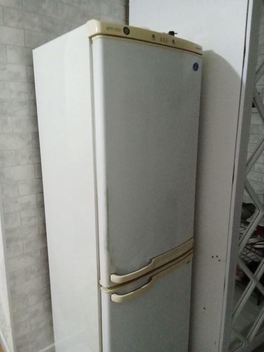 Продам холодильник рабочии