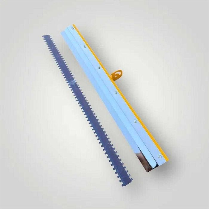 К-т за саморазливни замазки (валяк, ракел, обувки с шипове, удължител)