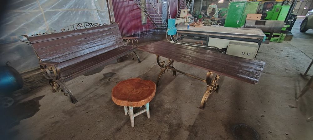 Стол со скамейкой