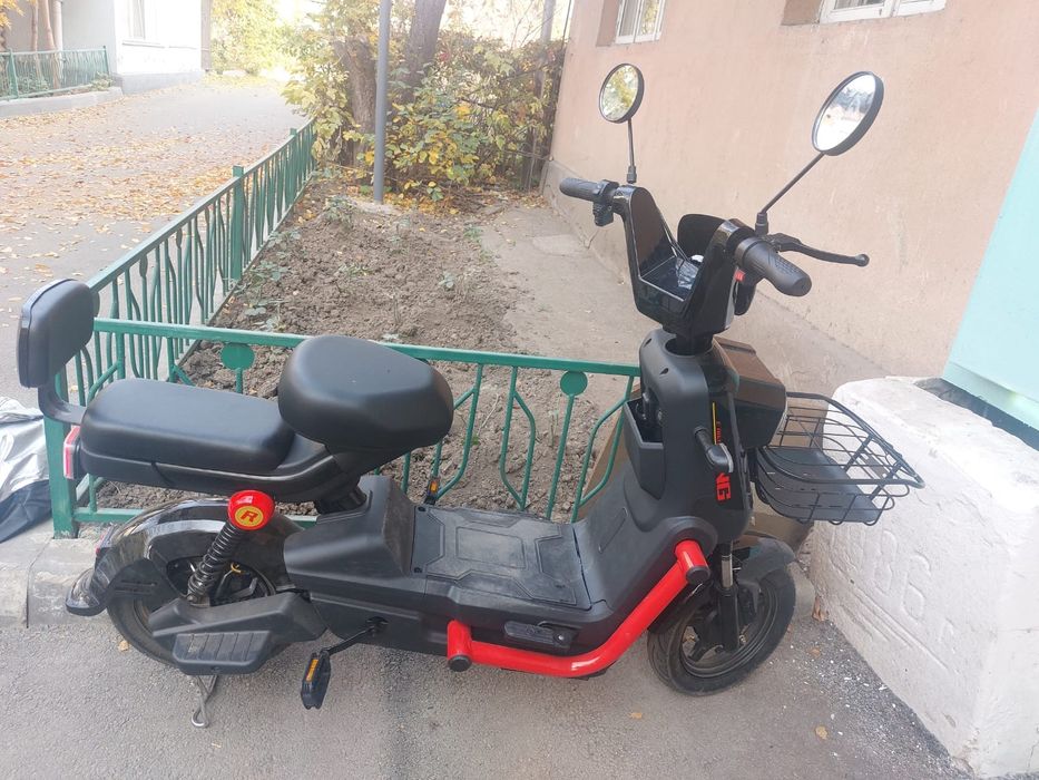 Электро скутер продам