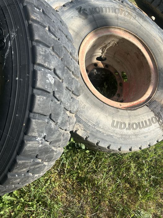 Vand cauciucuri 1200R20 cu tot cu jante