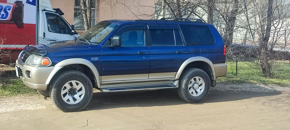Mitsubishi Montero sport