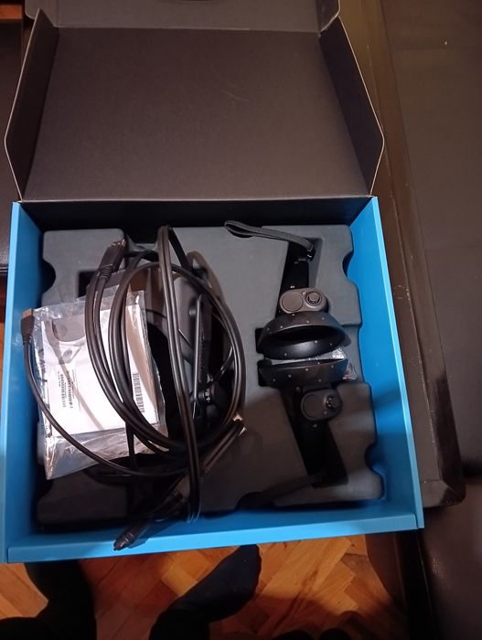 HP Reverb VR Headset Pro Edition - 2160x2160 Resolution, 114° FOV