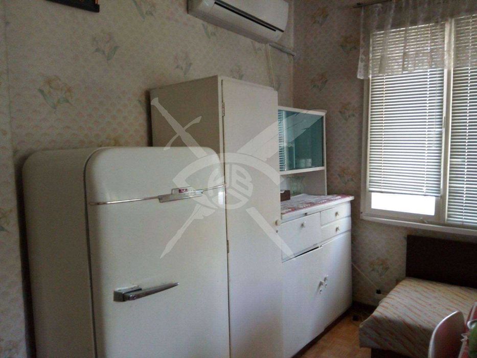 Дава се под наем Етаж от къща в Пловдив, Кършияка - 110 кв.м за 648.21 € - Снимка #5
