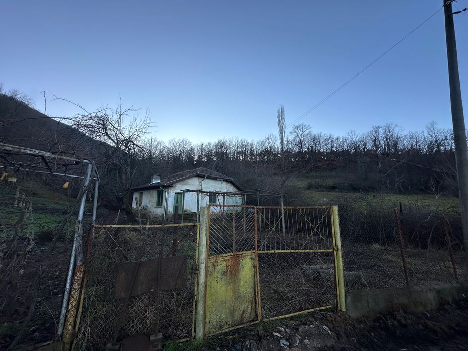 Продава се Къща в Благоевград, Запад - 30 кв.м за 1067 €/кв.м - Снимка #3