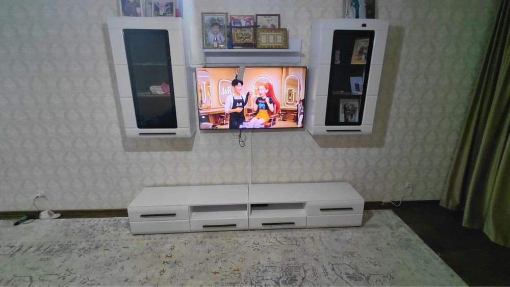 Горка для зала гостиной стенка