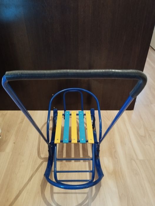 Продам санки в хорошем состоянии!!!