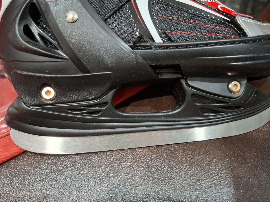 Продам детские коньки