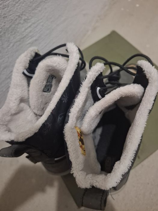 Водоустойчиви апрески/ботуши KEEN