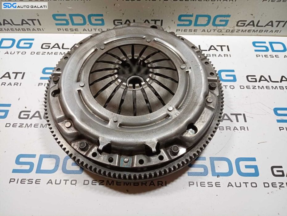 Kit Ambreiaj Volanta Masa Simpla Disc si Placa Ambreiaj Skoda Octavia 1 1.8 1996 - 2010 Cod 068105271F 3082194233 1862516343 [M6721]