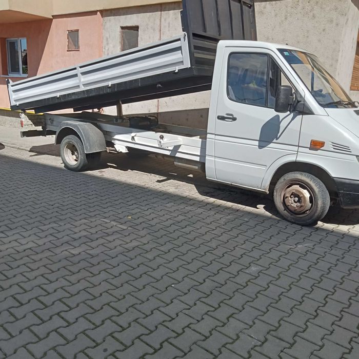 Vând Mercedes sprinter
