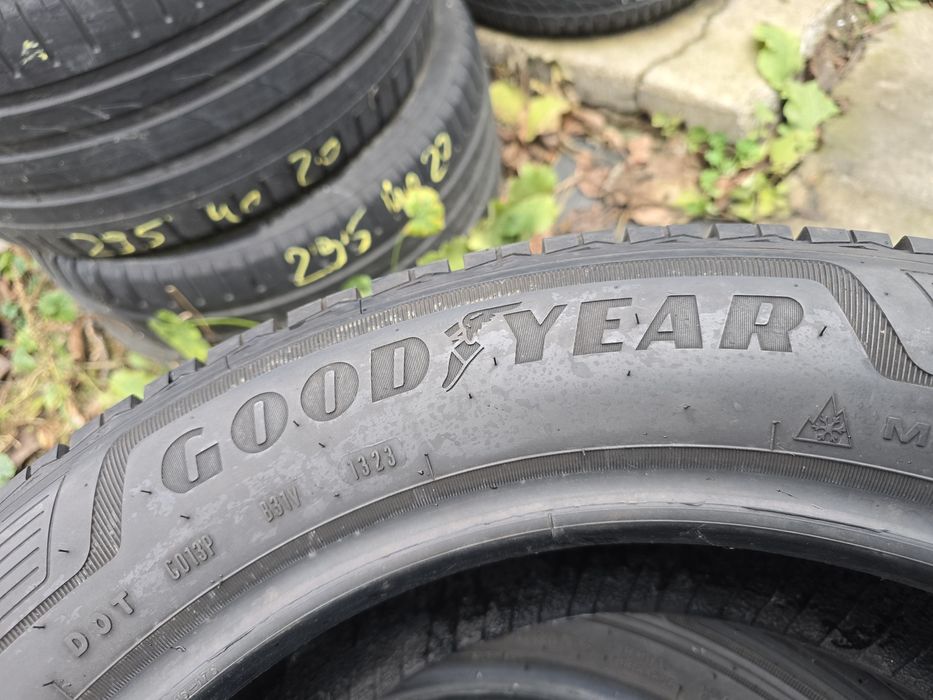 Cauciucuri all season  215/60/17 C Goodyear  Vector4seasons  Cargo