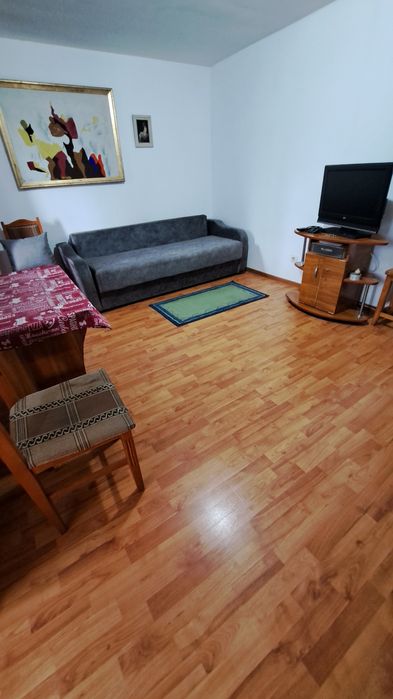 Ofer spre închiriere garsoniera