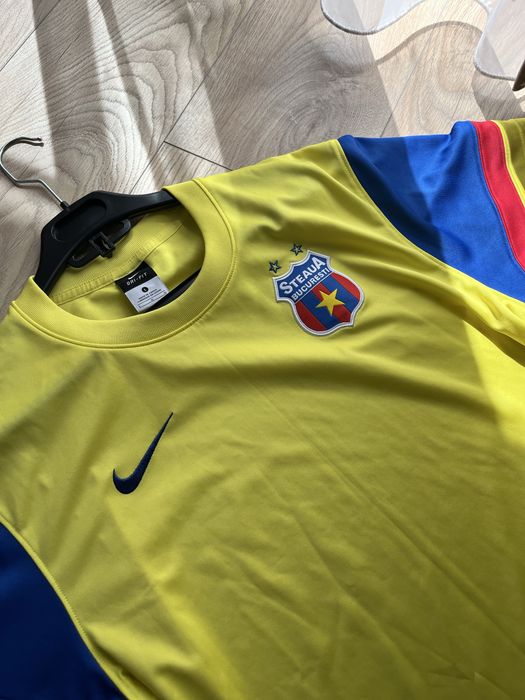 Tricou de fotbal Steaua FcSB marime L ca nou purtat o data