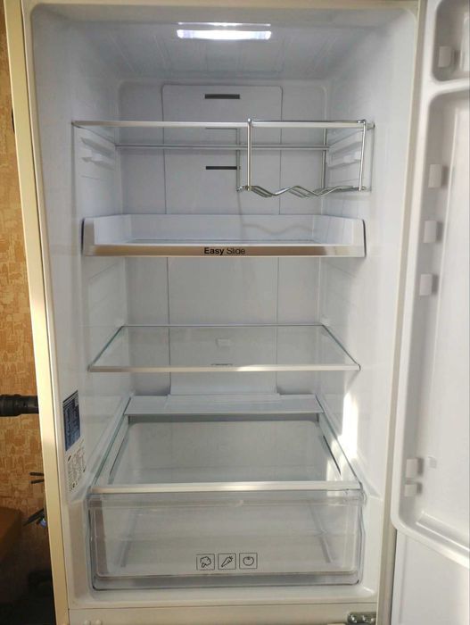 Хладилник с фризер Samsung RB31FERNDEF