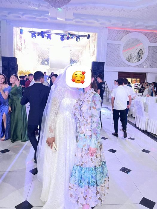 Продаётся платье