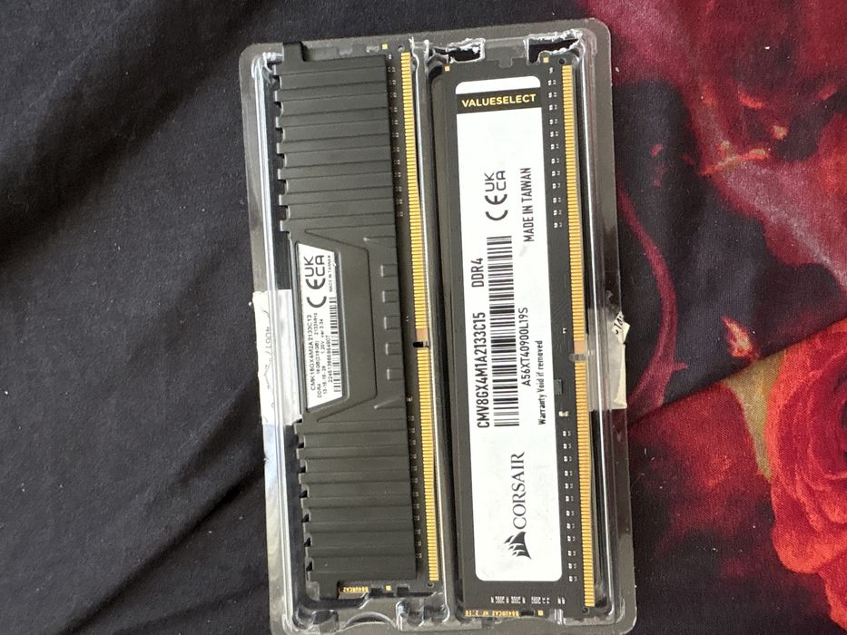 Memorie RAM 16 GB  DDR 4 2133MHz