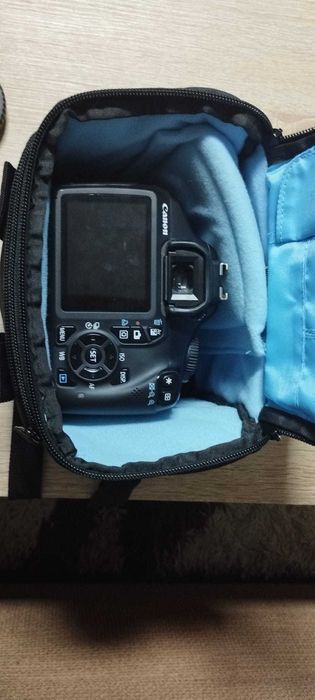 Vand camera DSLR Canon 1100D cu filtru ND