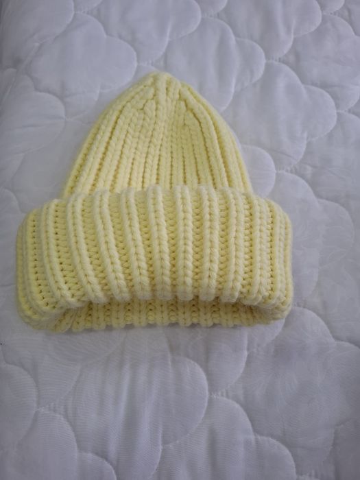 Шапки новые разные