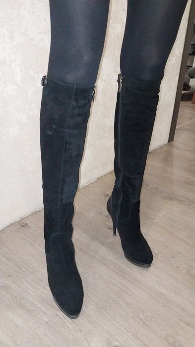 Сапожки женские.