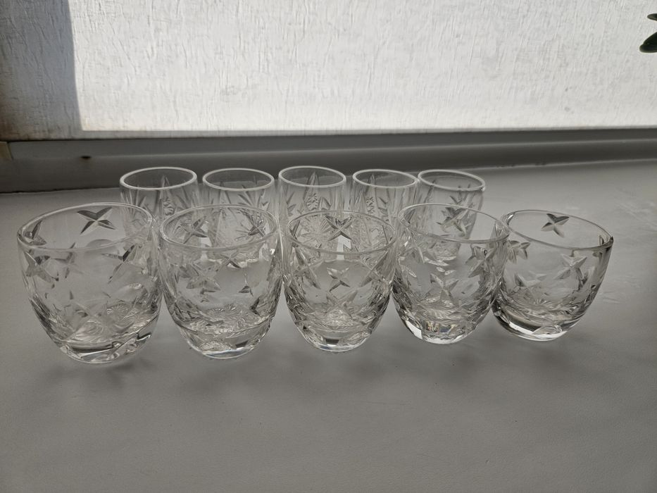 Продам рюмки хрустальные
