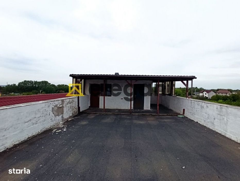 Casa cu spatiu comercial la principala, 216 mp utili, Simnicul de Sus