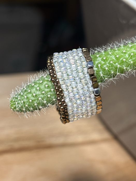 Ръчно изработени бижута от мъниста