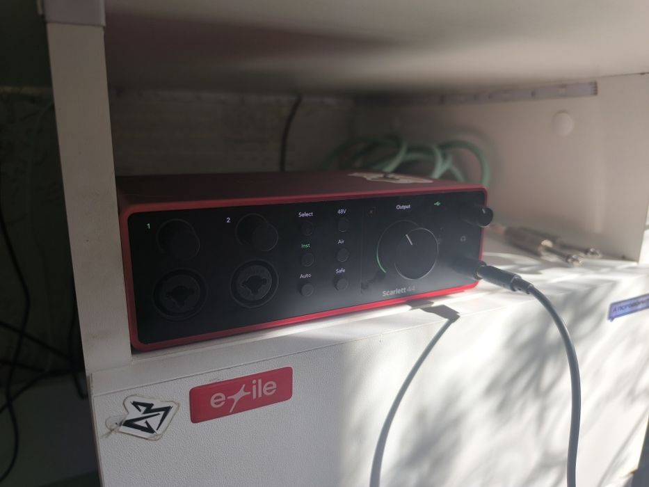 focusrite scarlett 4i4 4th gen