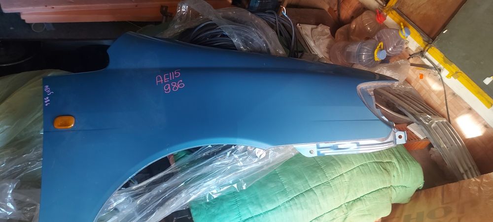 Продам переднее крыло