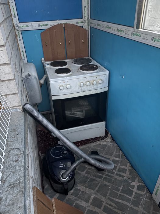 Продам электро плиту