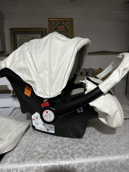 Продам коляску прогулочную