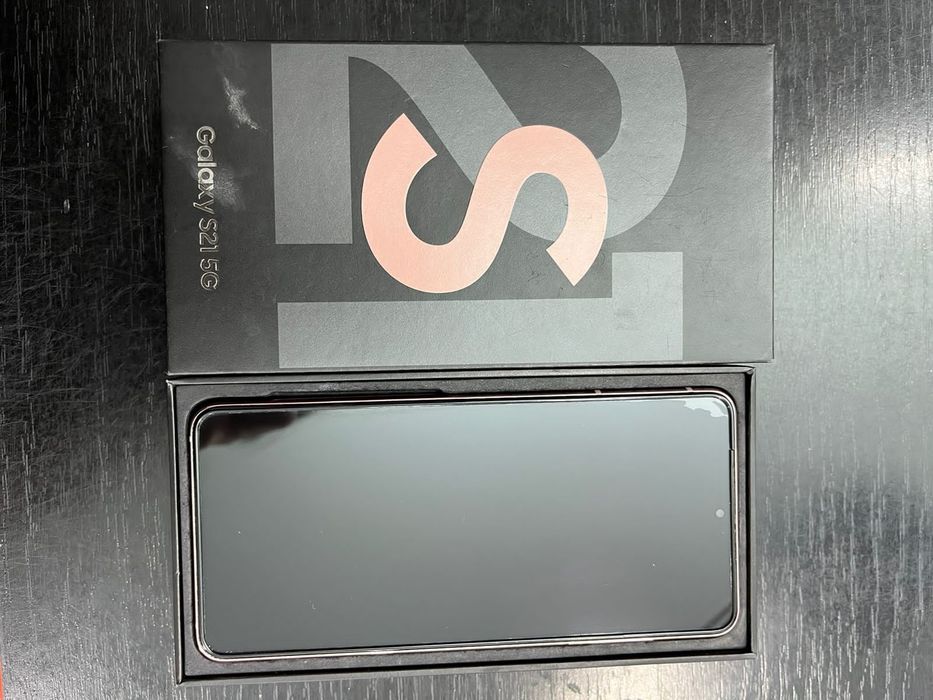 Смартфон Samsung S21