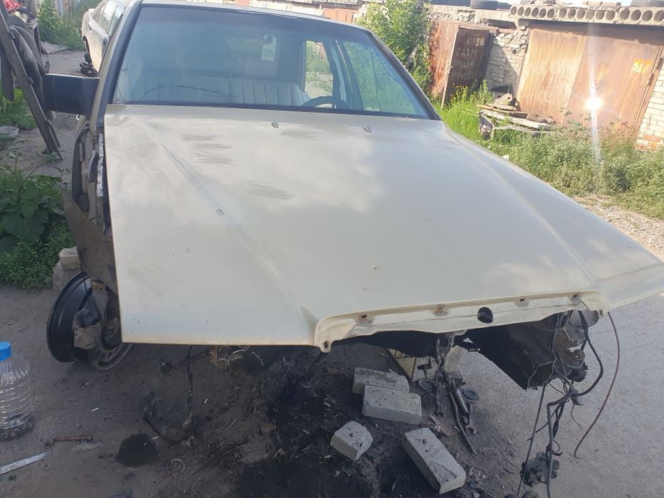 Продам запчасти от мерседес 124