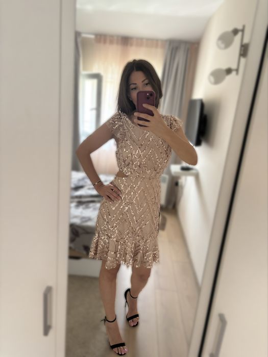 Allure рокля с пайети в цвят Nude S размер