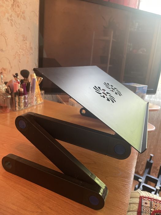 Подставка под ноутбук